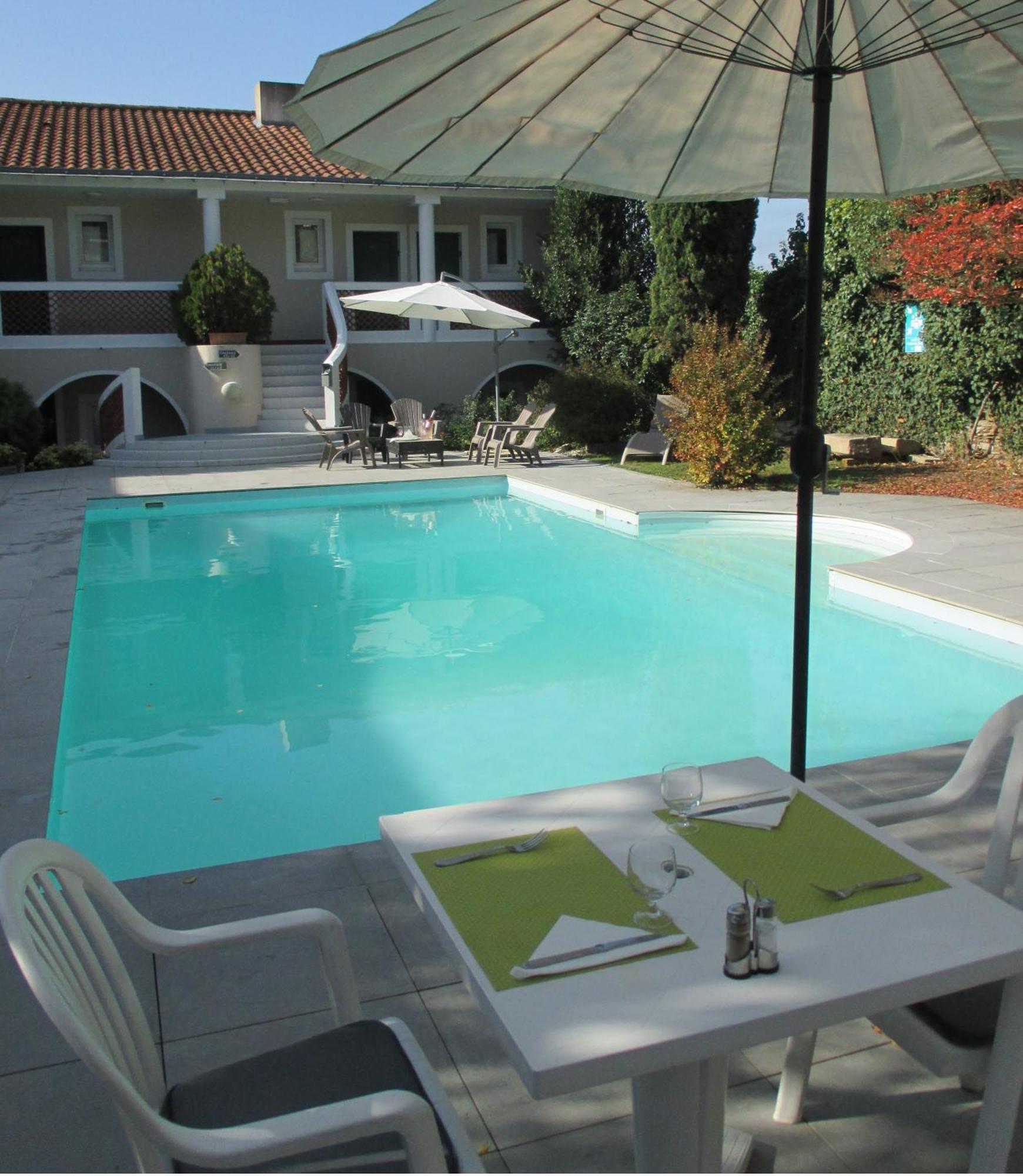 Hotel Restaurant Les Voyageurs Монтегю Экстерьер фото