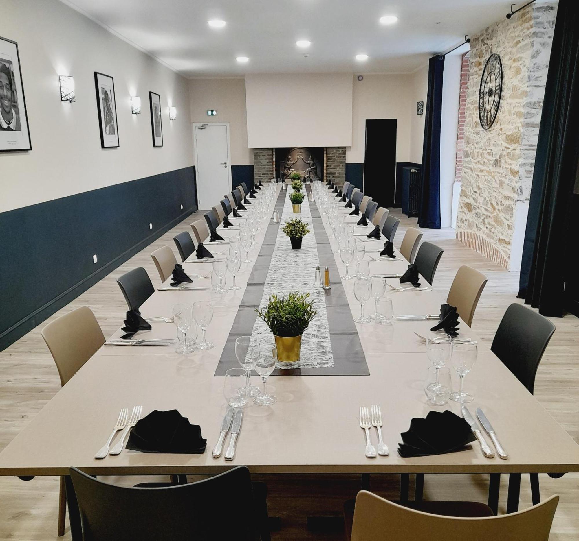 Hotel Restaurant Les Voyageurs Монтегю Экстерьер фото
