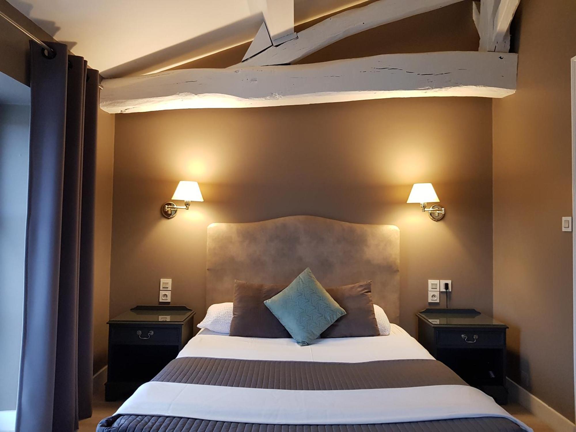 Hotel Restaurant Les Voyageurs Монтегю Экстерьер фото