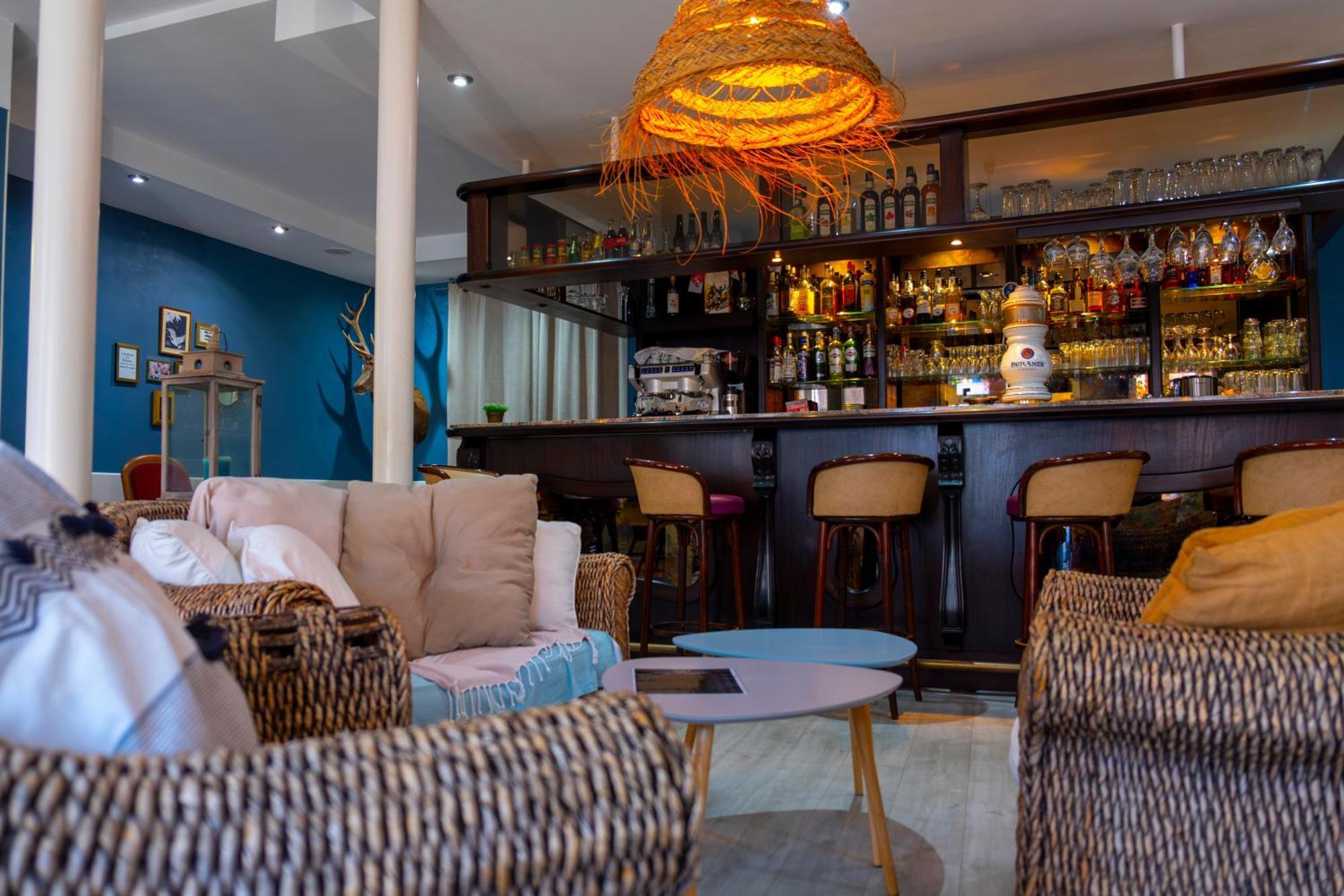 Hotel Restaurant Les Voyageurs Монтегю Экстерьер фото